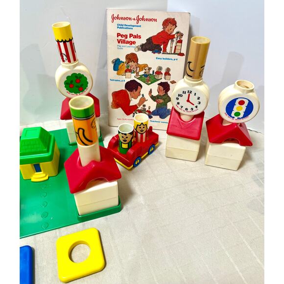 Vintage 1983 Johnson + Johnson Peg Pals Village 35  People Parts / Pieces TOY - Picture 8 of 10
